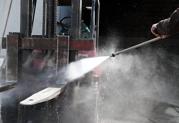 Best Deck Cleaning Services  in Redding, CA